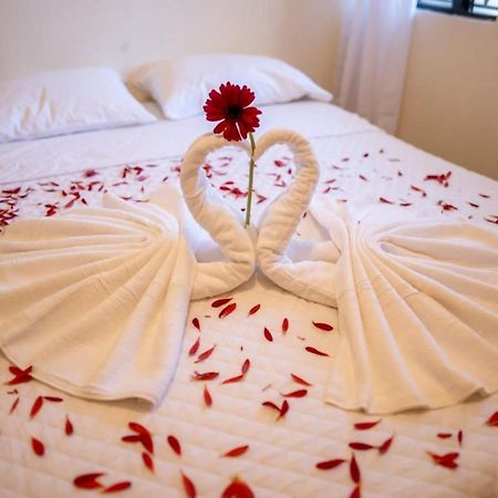 Hotel Los Manantiales Panajachel Dış mekan fotoğraf