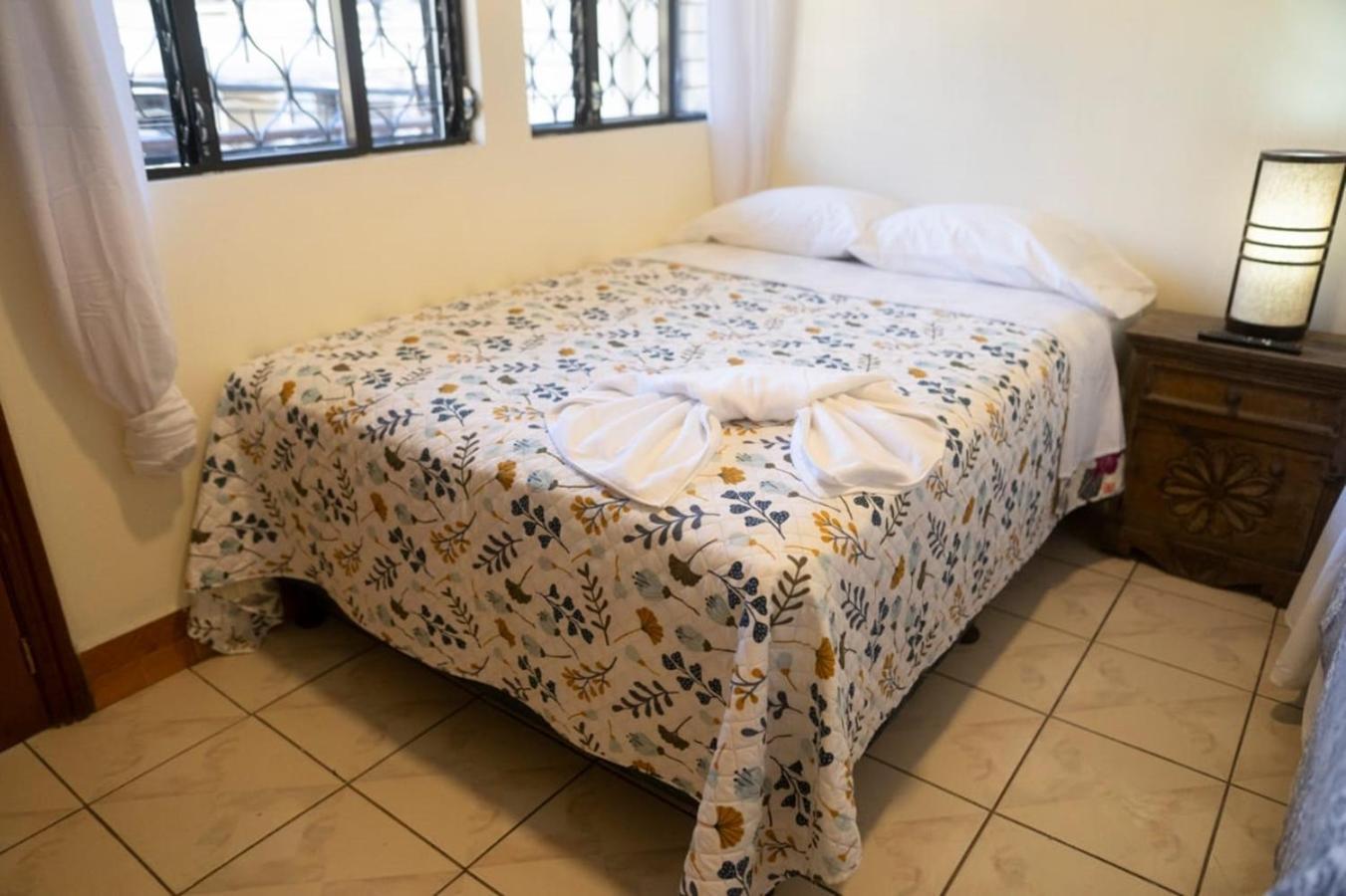 Hotel Los Manantiales Panajachel Dış mekan fotoğraf